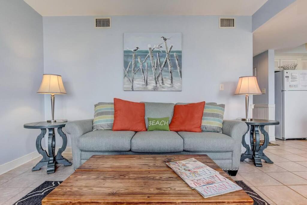 Oceanfront Retreat With A Remarkable View. New! 퍼난디나 비치 외부 사진